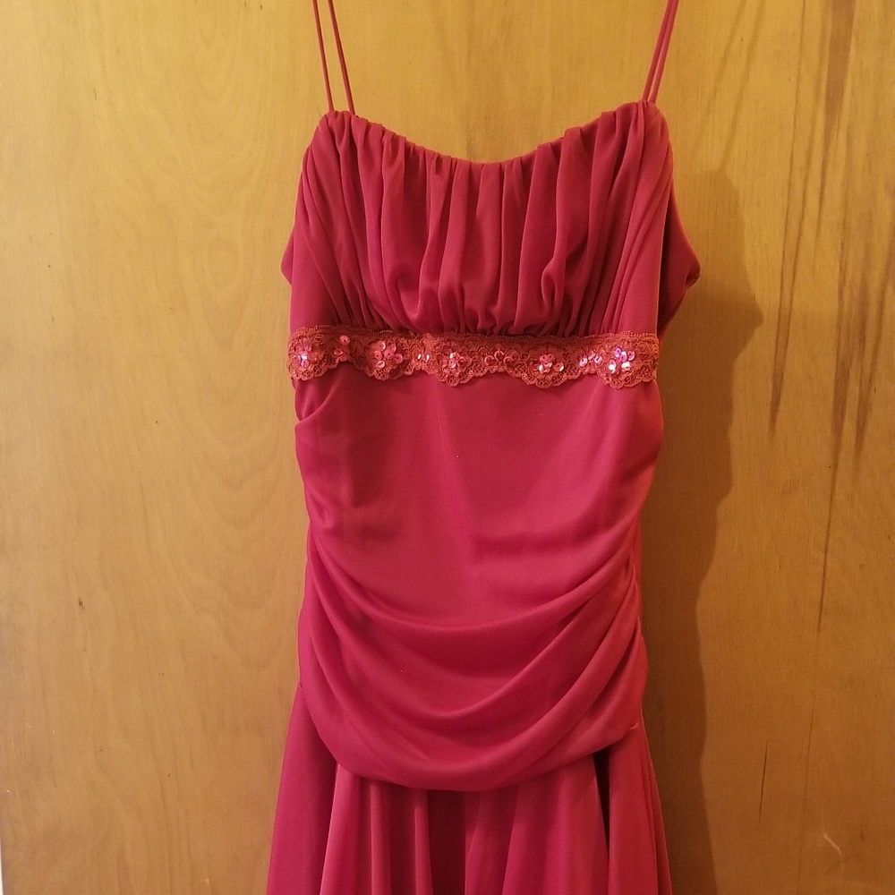 Red short dress